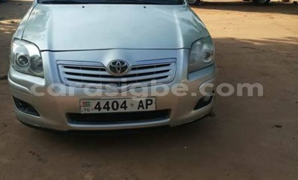 Acheter Occasion Voiture Toyota Avensis Gris à Lomé, Togo Acheter Occasion Voiture Toyota Avensis Gris à Lomé, Togo