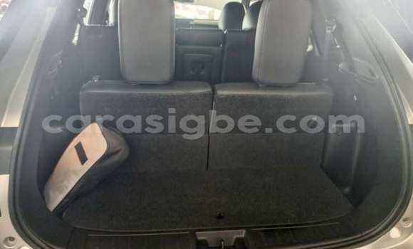 Buy Used Mitsubishi Outlander White Car in Lome in Maritime Buy Used Mitsubishi Outlander White Car in Lome in Maritime