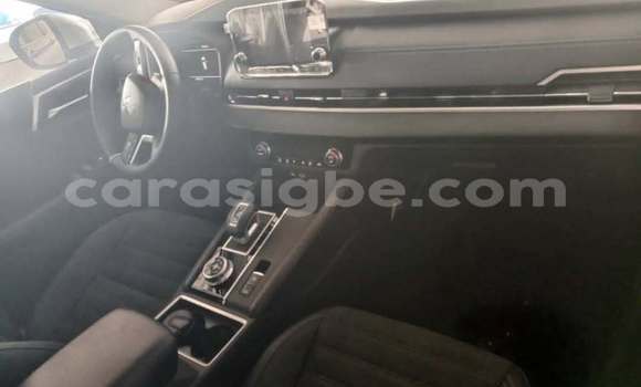 Buy Used Mitsubishi Outlander White Car in Lome in Maritime Buy Used Mitsubishi Outlander White Car in Lome in Maritime