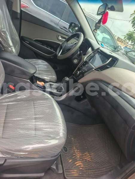 Big with watermark hyundai santa fe west africa lome 10618