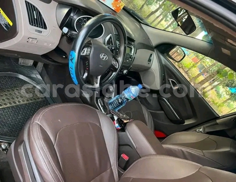 Big with watermark hyundai tucson plateaux anie 10657