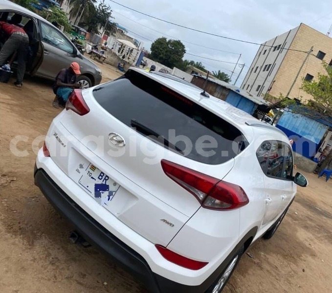 Big with watermark hyundai tucson west africa lome 10693