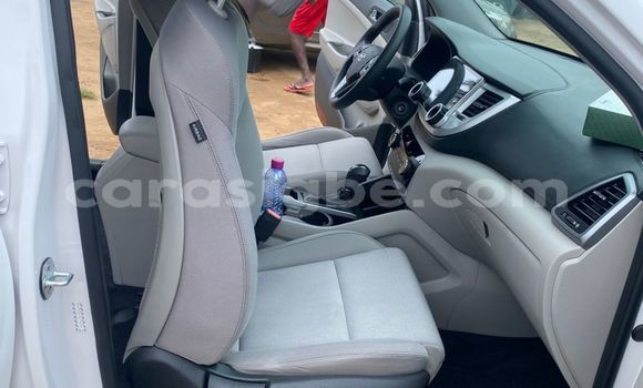 Acheter Neuf Voiture Hyundai Tucson Blanc à Lome, West africa Acheter Neuf Voiture Hyundai Tucson Blanc à Lome, West africa