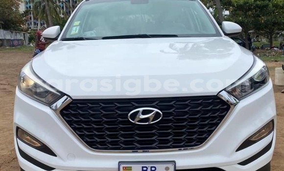 Acheter Neuf Voiture Hyundai Tucson Blanc à Lome, West africa Acheter Neuf Voiture Hyundai Tucson Blanc à Lome, West africa