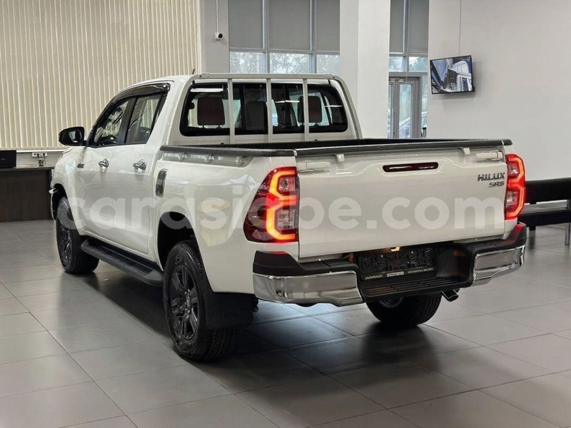 Big with watermark toyota hilux maritime lome 10799