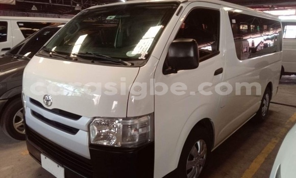 Buy Used Toyota Hiace White Car in Lome in Maritime