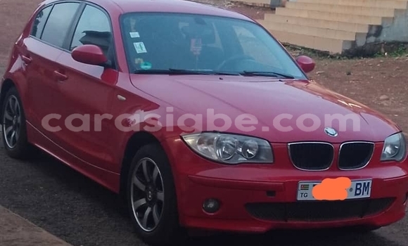 Acheter Occasion Voiture BMW 1–Serie Rouge à Lomé, Maritime Acheter Occasion Voiture BMW 1–Serie Rouge à Lomé, Maritime
