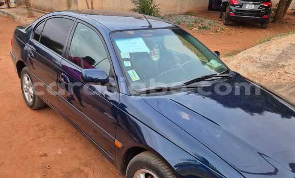 Acheter Occasion Voiture Toyota Avensis Bleu à Lome, West africa Acheter Occasion Voiture Toyota Avensis Bleu à Lome, West africa