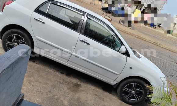 Acheter Occasion Voiture Toyota Corolla Blanc à Lomé, Togo Acheter Occasion Voiture Toyota Corolla Blanc à Lomé, Togo