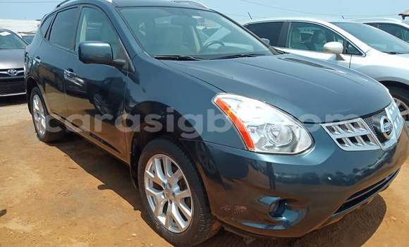 Buy Used Nissan Rogue Silver Car in Lome in Maritime Buy Used Nissan Rogue Silver Car in Lome in Maritime