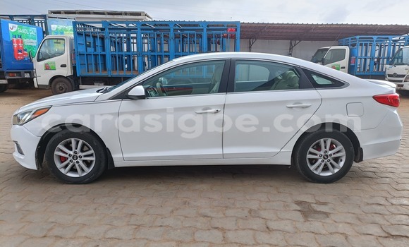Acheter Occasion Voiture Hyundai Sonata Blanc à Lomé, Togo Acheter Occasion Voiture Hyundai Sonata Blanc à Lomé, Togo