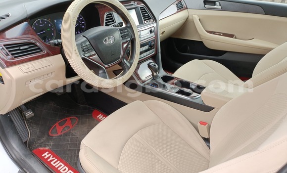Acheter Occasion Voiture Hyundai Sonata Blanc à Lomé, Togo Acheter Occasion Voiture Hyundai Sonata Blanc à Lomé, Togo