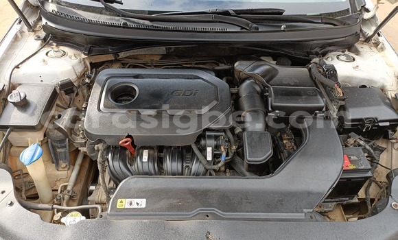 Acheter Occasion Voiture Hyundai Sonata Blanc à Lomé, Togo Acheter Occasion Voiture Hyundai Sonata Blanc à Lomé, Togo