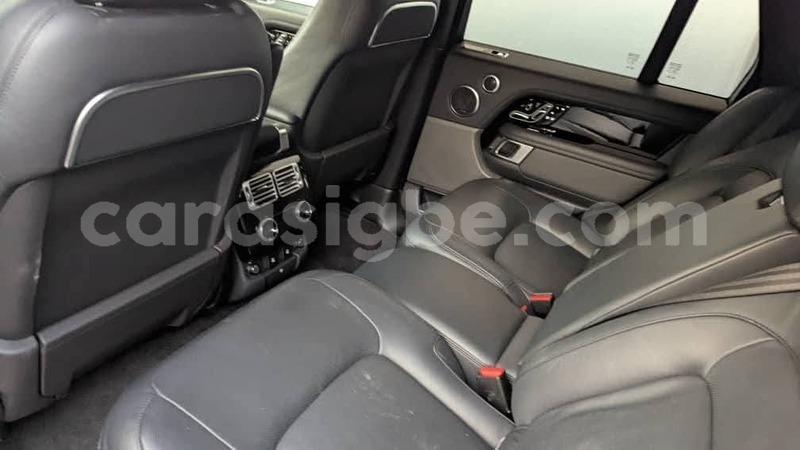 Big with watermark land rover range rover vogue west africa lome 10824