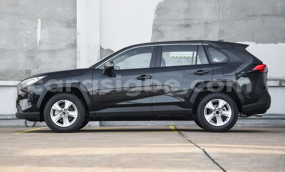 Acheter Neuf Voiture Toyota RAV4 Noir à Lome, West africa Acheter Neuf Voiture Toyota RAV4 Noir à Lome, West africa