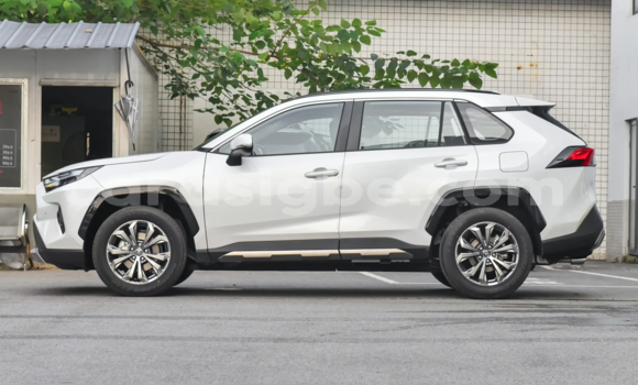 Acheter Neuf Voiture Toyota RAV4 Noir à Lome, West africa Acheter Neuf Voiture Toyota RAV4 Noir à Lome, West africa