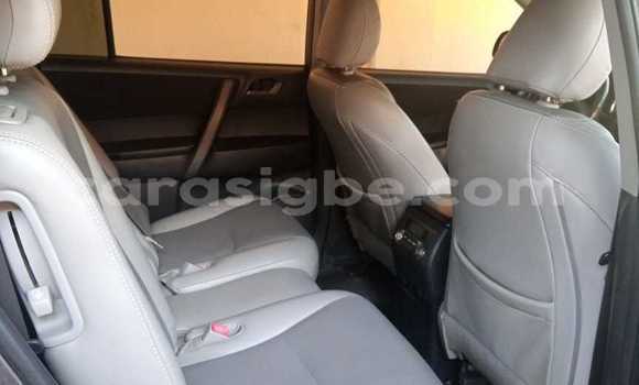 Acheter Occasion Voiture Toyota Highlander Gris à Lome, West africa Acheter Occasion Voiture Toyota Highlander Gris à Lome, West africa