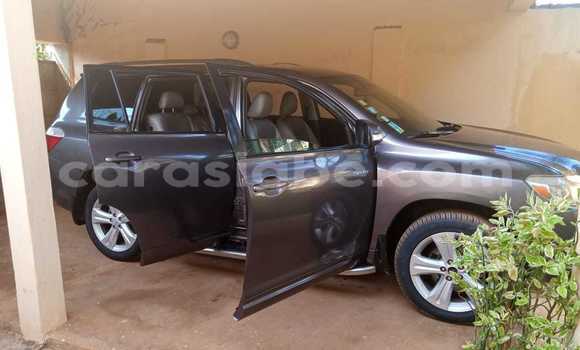 Acheter Occasion Voiture Toyota Highlander Gris à Lome, West africa Acheter Occasion Voiture Toyota Highlander Gris à Lome, West africa