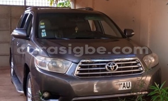 Acheter Occasion Voiture Toyota Highlander Gris à Lome, West africa Acheter Occasion Voiture Toyota Highlander Gris à Lome, West africa