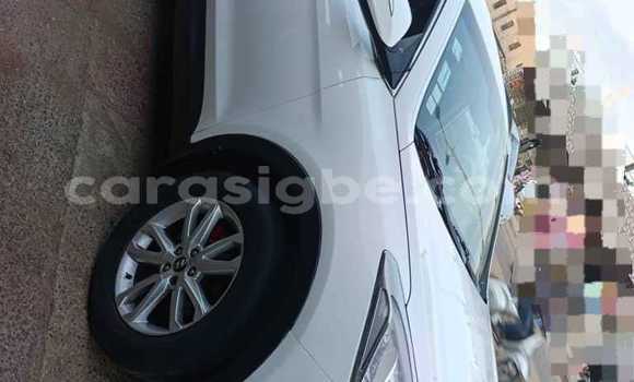 Acheter Occasion Voiture Hyundai Santa Fe Blanc à Lomé, Maritime Acheter Occasion Voiture Hyundai Santa Fe Blanc à Lomé, Maritime