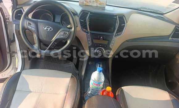 Acheter Occasion Voiture Hyundai Santa Fe Blanc à Lomé, Maritime Acheter Occasion Voiture Hyundai Santa Fe Blanc à Lomé, Maritime