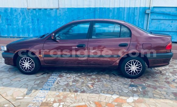 Acheter Occasion Voiture Toyota Avensis Rouge à Lomé, Maritime Acheter Occasion Voiture Toyota Avensis Rouge à Lomé, Maritime