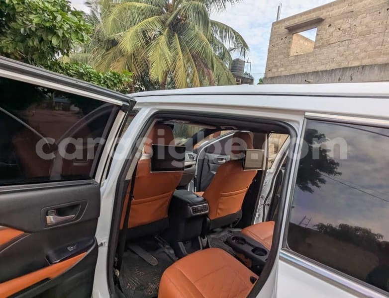 Big with watermark toyota highlander maritime lome 10840