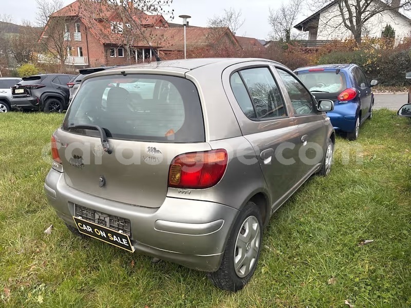Big with watermark toyota yaris maritime lome 10842