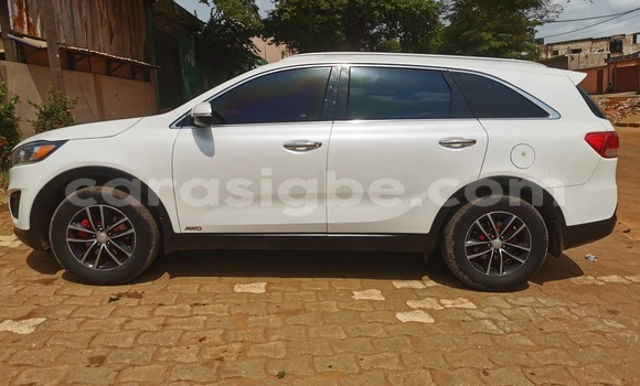 Acheter Occasion Voiture Kia Sorento Blanc à Lomé, Togo Acheter Occasion Voiture Kia Sorento Blanc à Lomé, Togo