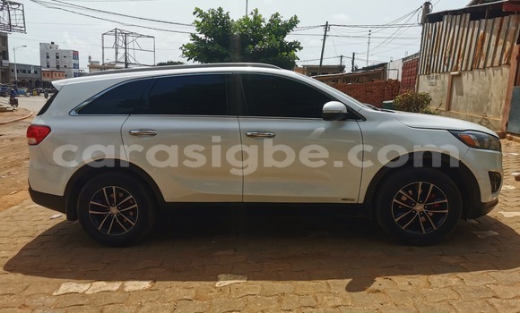 Acheter Occasion Voiture Kia Sorento Blanc à Lomé, Togo Acheter Occasion Voiture Kia Sorento Blanc à Lomé, Togo