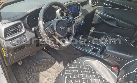 Acheter Occasion Voiture Kia Sorento Blanc à Lomé, Togo Acheter Occasion Voiture Kia Sorento Blanc à Lomé, Togo