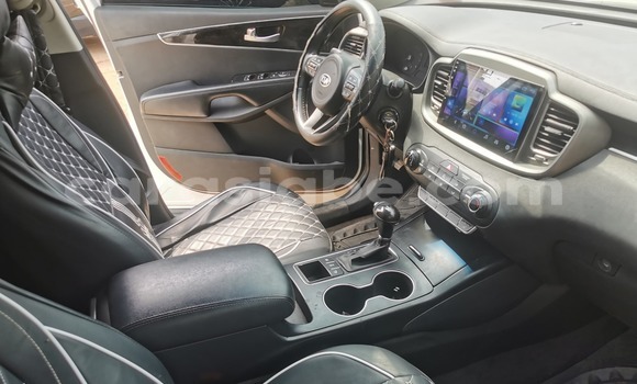 Acheter Occasion Voiture Kia Sorento Blanc à Lomé, Togo Acheter Occasion Voiture Kia Sorento Blanc à Lomé, Togo