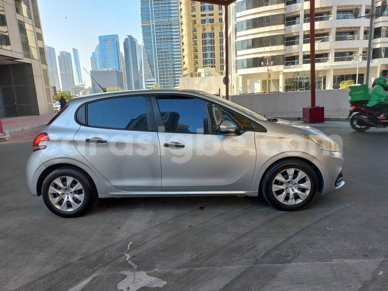 Big with watermark peugeot 208 togo lome 10861