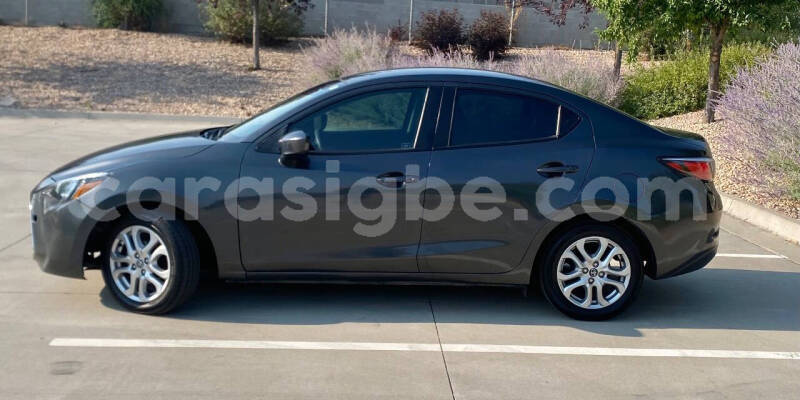 Big with watermark toyota yaris togo lome 10870