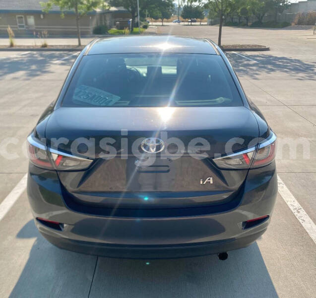 Big with watermark toyota yaris togo lome 10870