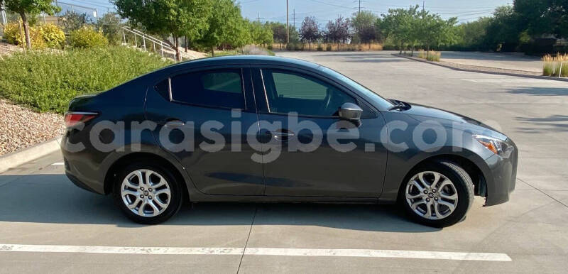 Big with watermark toyota yaris togo lome 10870