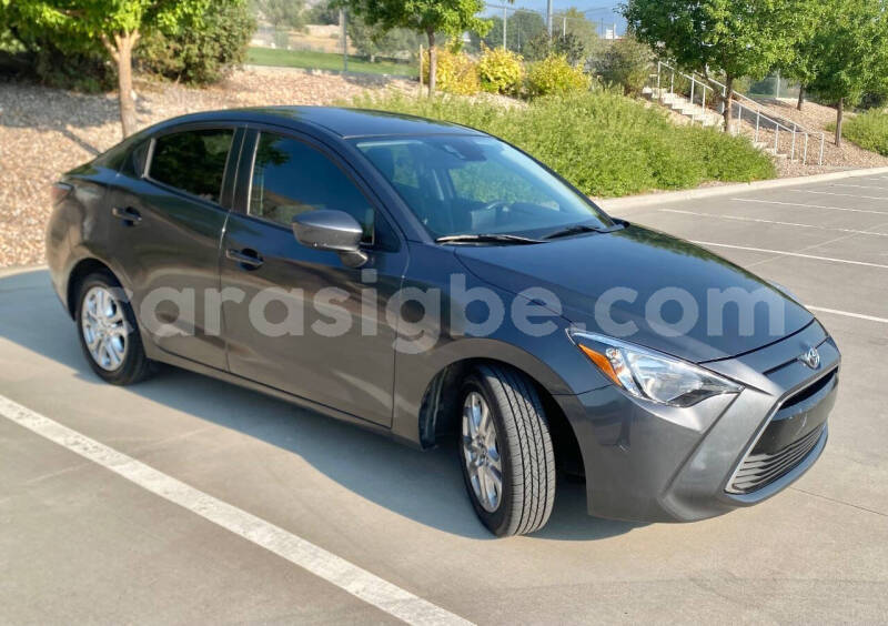 Big with watermark toyota yaris togo lome 10870