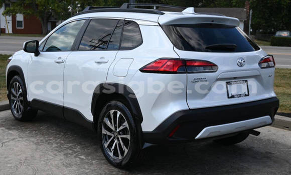 Acheter Occasion Voiture Toyota Corolla Cross Blanc à Lomé, Togo Acheter Occasion Voiture Toyota Corolla Cross Blanc à Lomé, Togo
