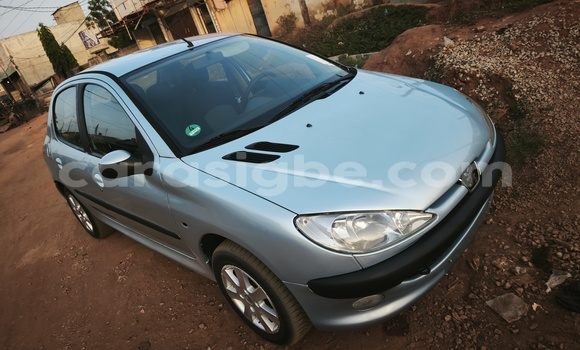 Acheter Occasion Voiture Peugeot 206 Vert à Lomé, Maritime Acheter Occasion Voiture Peugeot 206 Vert à Lomé, Maritime