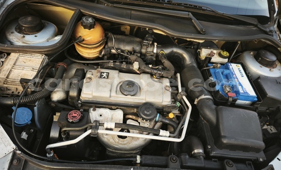 Acheter Occasion Voiture Peugeot 206 Vert à Lomé, Maritime Acheter Occasion Voiture Peugeot 206 Vert à Lomé, Maritime