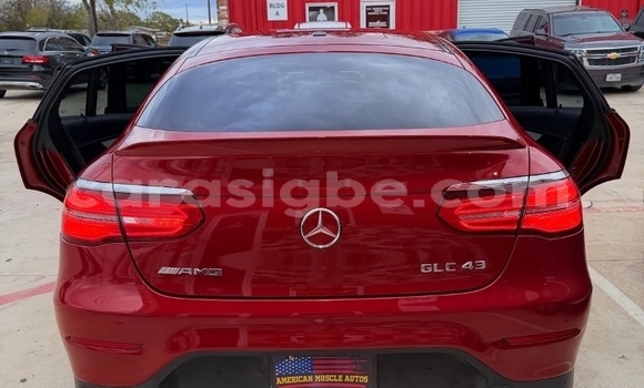 Acheter Neuf Voiture Mercedes-Benz GLC 250D Rouge à Lome, West africa Acheter Neuf Voiture Mercedes-Benz GLC 250D Rouge à Lome, West africa