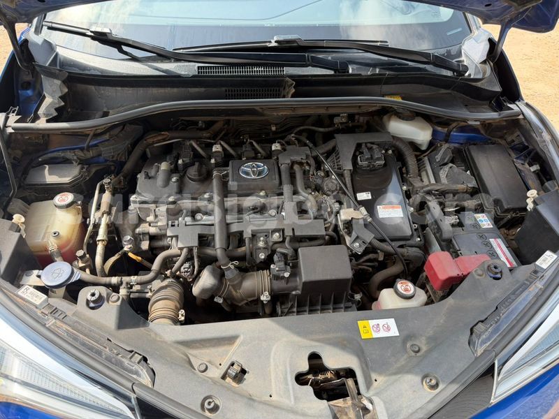 Big with watermark toyota c hr maritime lome 10886