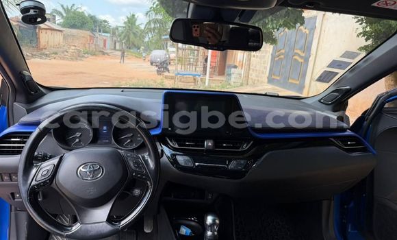 Acheter Occasion Voiture Toyota C-HR Bleu à Lomé, Maritime Acheter Occasion Voiture Toyota C-HR Bleu à Lomé, Maritime
