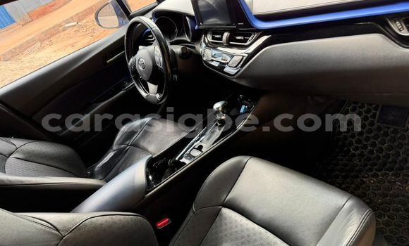 Acheter Occasion Voiture Toyota C-HR Bleu à Lomé, Maritime Acheter Occasion Voiture Toyota C-HR Bleu à Lomé, Maritime