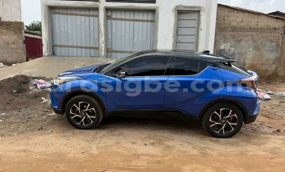 Acheter Occasion Voiture Toyota C-HR Bleu à Lomé, Maritime Acheter Occasion Voiture Toyota C-HR Bleu à Lomé, Maritime
