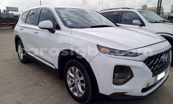 Acheter Occasion Voiture Hyundai Santa Fe Blanc à Lomé, Maritime Acheter Occasion Voiture Hyundai Santa Fe Blanc à Lomé, Maritime
