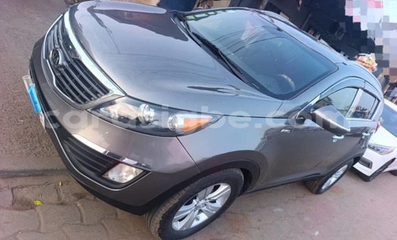 Buy Used Kia Sportage Silver Car in Lome in Togo Buy Used Kia Sportage Silver Car in Lome in Togo