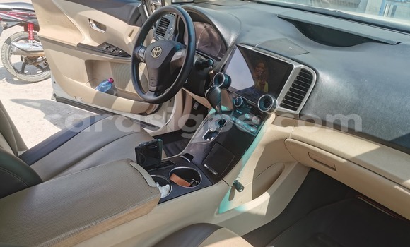 Buy Used Toyota Venza White Car in Lome in West africa Buy Used Toyota Venza White Car in Lome in West africa