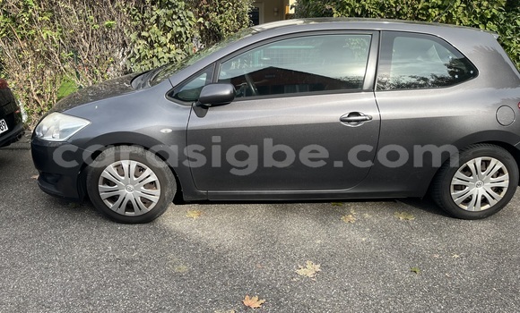Acheter Occasion Voiture Toyota Auris Gris à Lomé, Togo