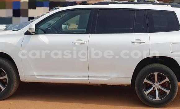 Buy Used Toyota Highlander White Car in Lome in Togo Buy Used Toyota Highlander White Car in Lome in Togo